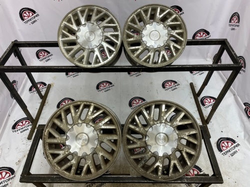 литье Тойота 6j 5*114.3 ЕТ45 ЦО 60.1 R14