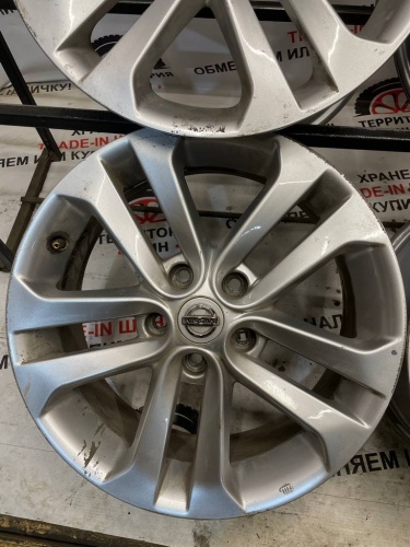 Диски литые Nissan  R17	5*114,3	7J  ET47 ЦО 66,1