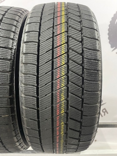 Bridgestone Blizzak VRX3 R17 215/45