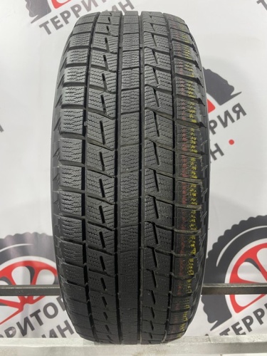 Bridgestone Blizzak Revo1 R17 215/60